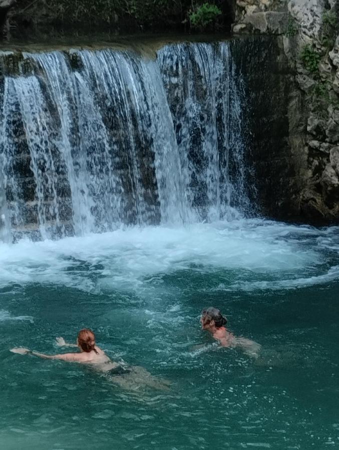 Hotel Kutaisi Globus Bagian luar foto